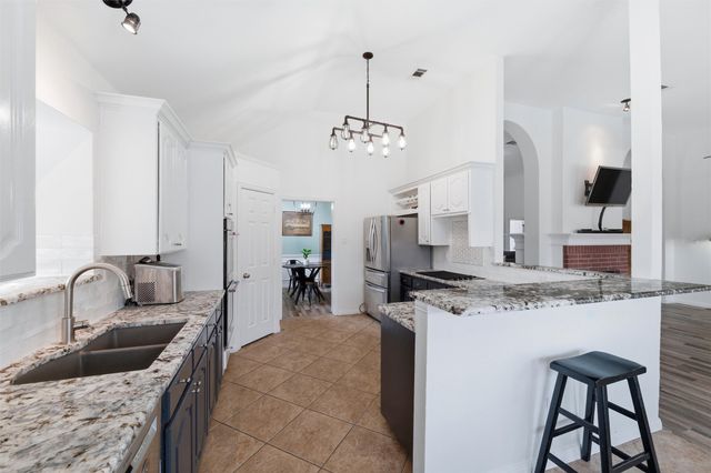 7 Equestrian Court, Mansfield, TX 76063