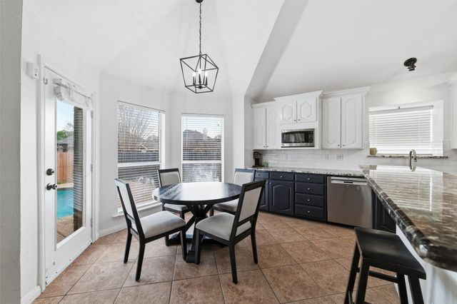 7 Equestrian Court, Mansfield, TX 76063