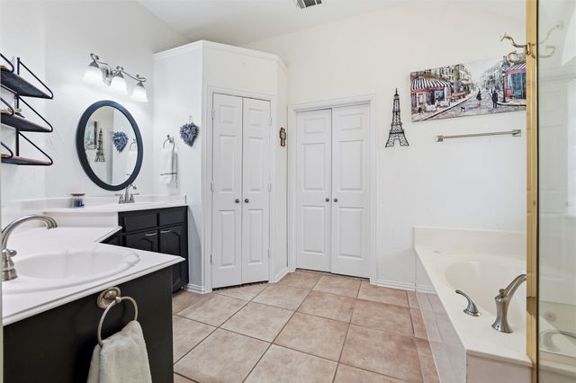 7 Equestrian Court, Mansfield, TX 76063