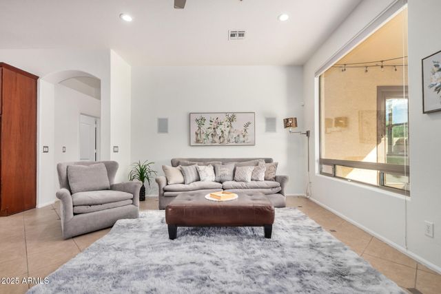 789 E SAN CARLOS Way, Chandler, AZ 85249