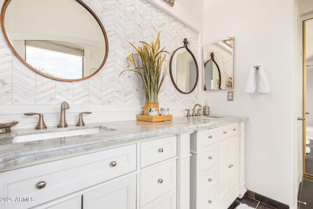 789 E SAN CARLOS Way, Chandler, AZ 85249