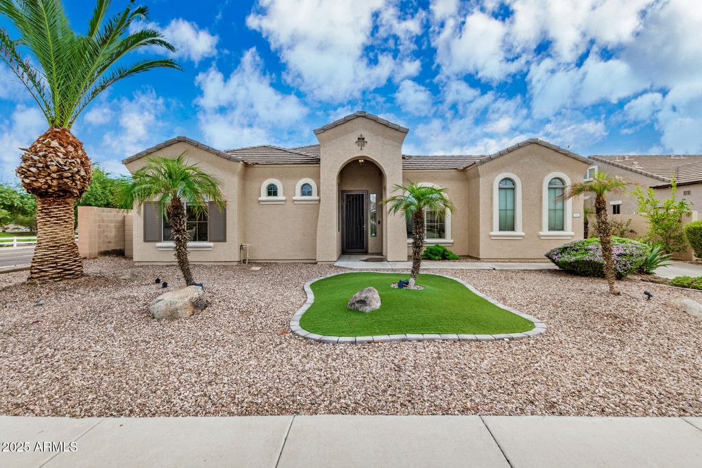 789 E SAN CARLOS Way, Chandler, AZ 85249
