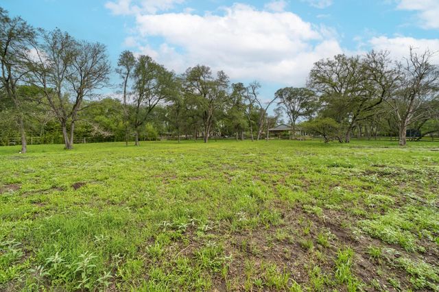 7 Pillow RD, Sunset Valley, TX 78745