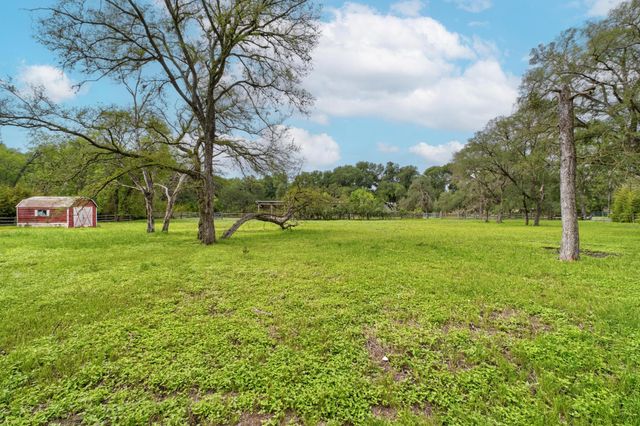 7 Pillow RD, Sunset Valley, TX 78745