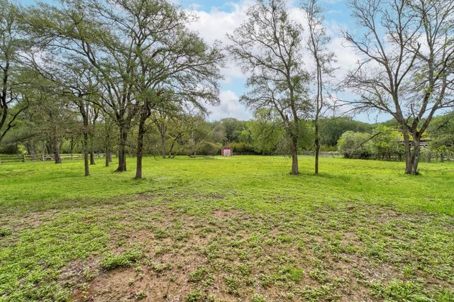 7 Pillow RD, Sunset Valley, TX 78745