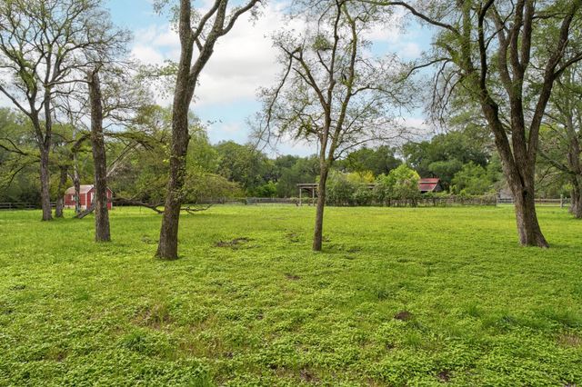 7 Pillow RD, Sunset Valley, TX 78745