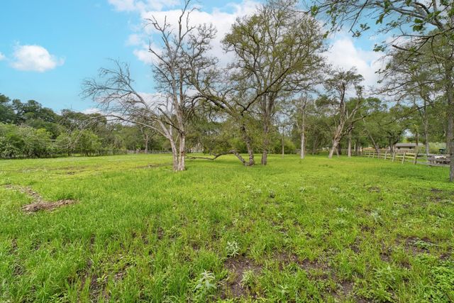 7 Pillow RD, Sunset Valley, TX 78745