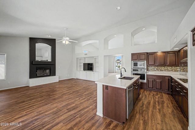 21805 N 61ST Avenue, Glendale, AZ 85310