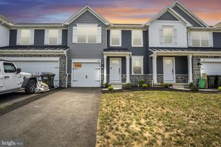 142 BEECH TREE COURT #132-08, Annville, PA 17003