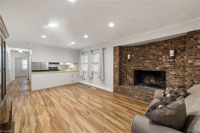 2909 Marlborough Road, Burlington, NC 27215