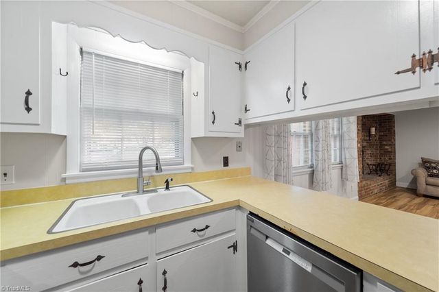 2909 Marlborough Road, Burlington, NC 27215