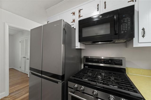 2909 Marlborough Road, Burlington, NC 27215