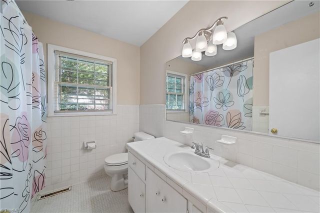 2909 Marlborough Road, Burlington, NC 27215