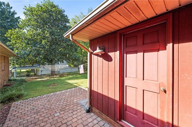 2909 Marlborough Road, Burlington, NC 27215
