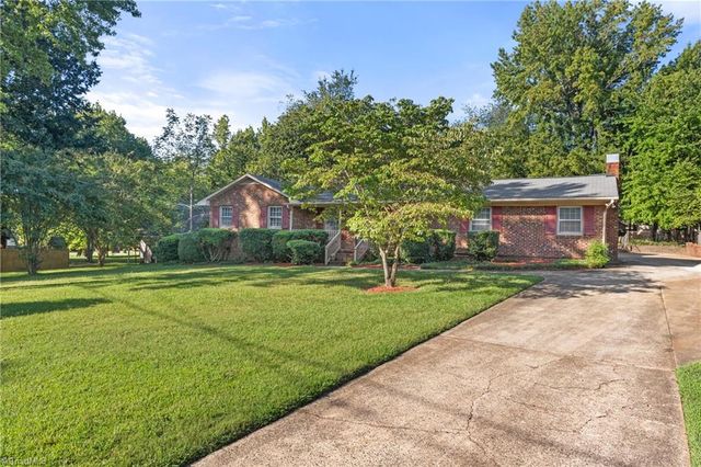 2909 Marlborough Road, Burlington, NC 27215