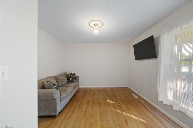 2909 Marlborough Road, Burlington, NC 27215
