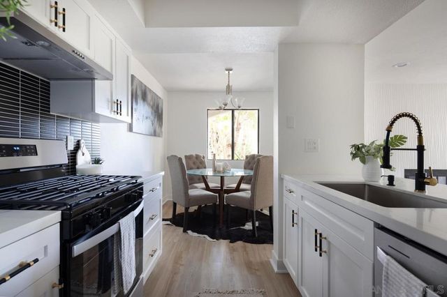 9449 Fairgrove Ln 102, San Diego, CA 92129