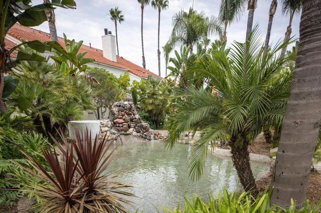 9449 Fairgrove Ln 102, San Diego, CA 92129