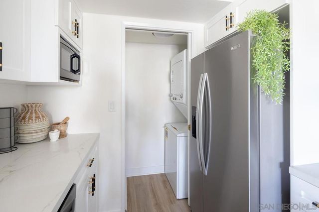 9449 Fairgrove Ln 102, San Diego, CA 92129