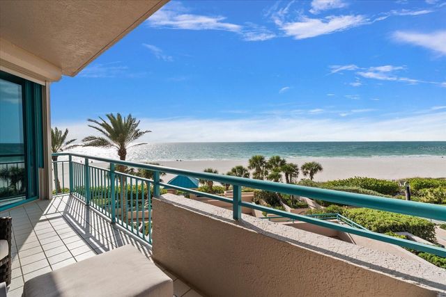 1560 GULF BOULEVARD 304, Clearwater, FL 33767