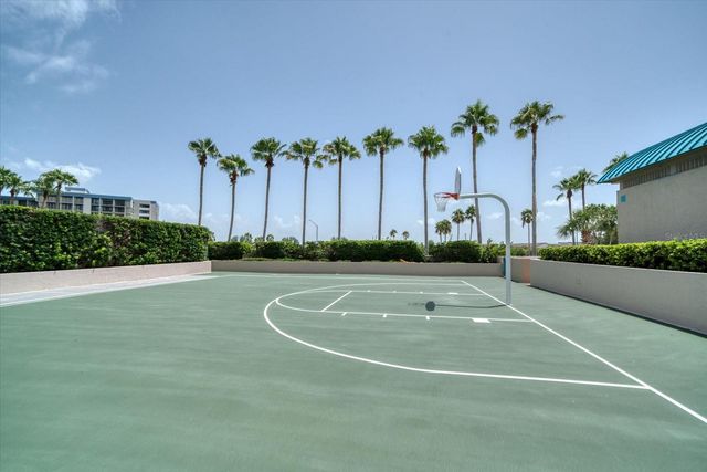 1560 GULF BOULEVARD 304, Clearwater, FL 33767