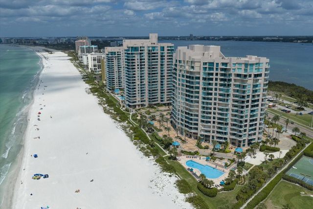 1560 GULF BOULEVARD 304, Clearwater, FL 33767