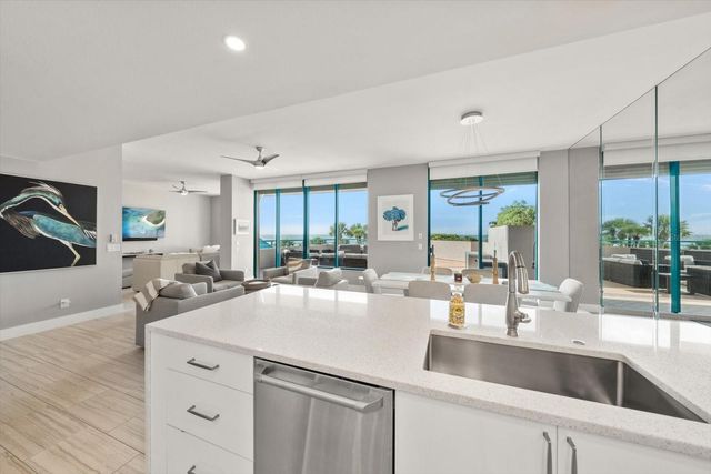 1560 GULF BOULEVARD 304, Clearwater, FL 33767