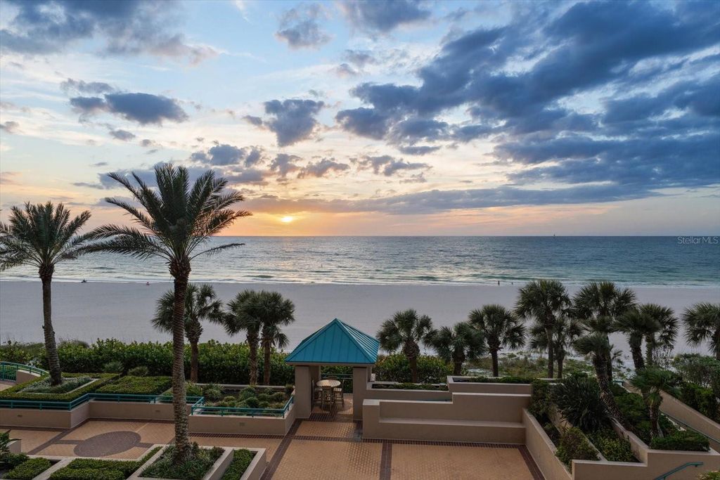 1560 GULF BOULEVARD 304, Clearwater, FL 33767