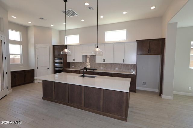 21652 W GLENROSA Avenue, Buckeye, AZ 85396