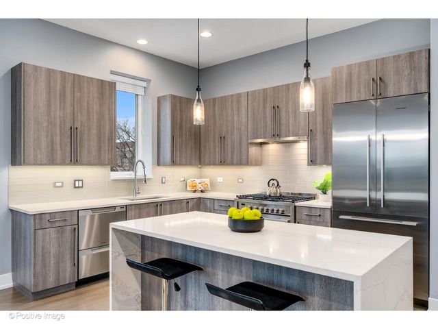 1017 N California Avenue 9, Chicago, IL 60622