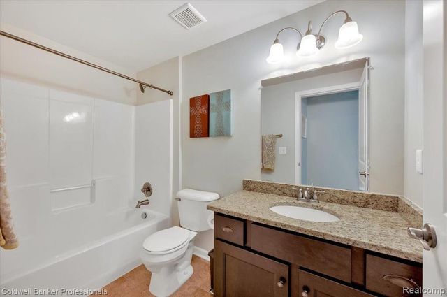 1060 Tinley Boulevard, Oxford, MI 48371