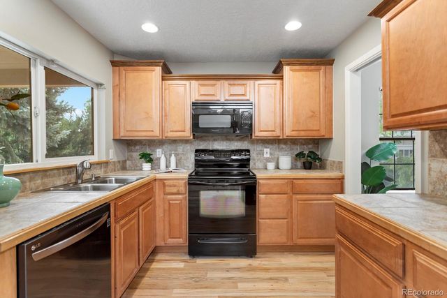 8160 Flower Circle, Arvada, CO 80005
