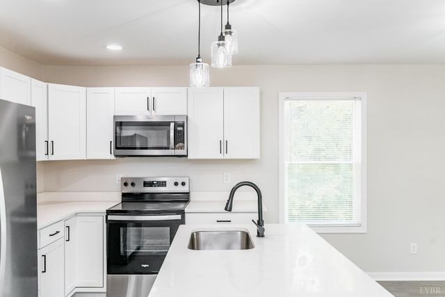 1020 Pansy St, Lynchburg, VA 24504