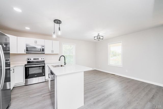 1020 Pansy St, Lynchburg, VA 24504