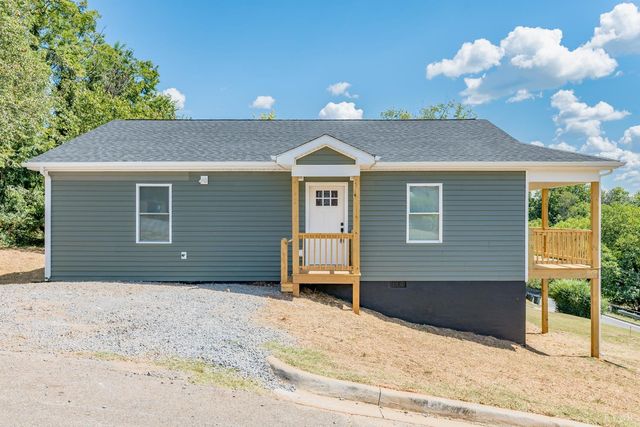 1020 Pansy St, Lynchburg, VA 24504