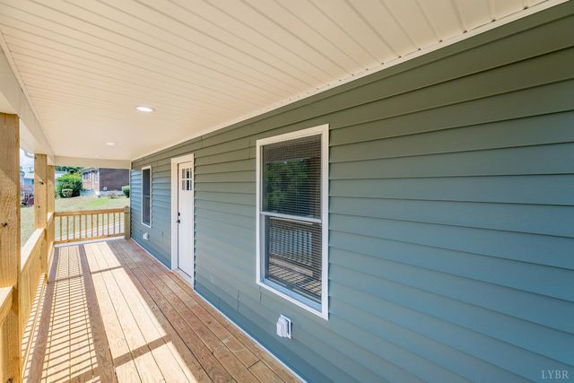 1020 Pansy St, Lynchburg, VA 24504