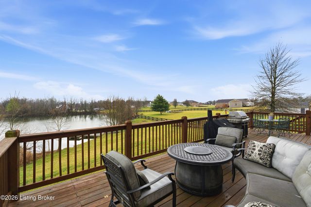 271 Stone Ridge Dr, Fisherville, KY 40023