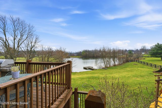 271 Stone Ridge Dr, Fisherville, KY 40023
