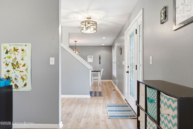 271 Stone Ridge Dr, Fisherville, KY 40023