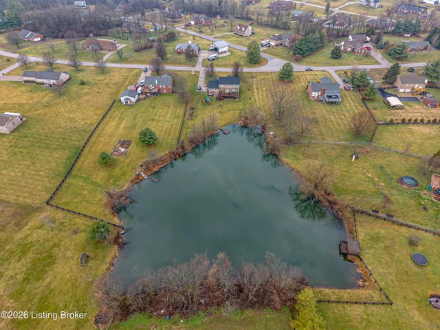 271 Stone Ridge Dr, Fisherville, KY 40023