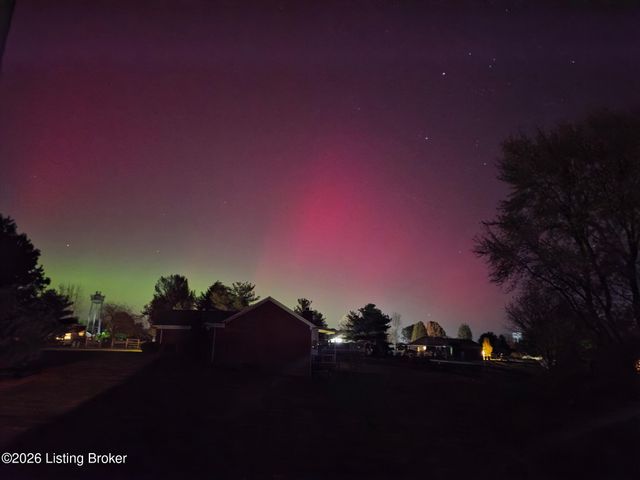 271 Stone Ridge Dr, Fisherville, KY 40023