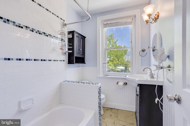 126 W 11TH AVE, Conshohocken, PA 19428