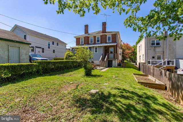 126 W 11TH AVE, Conshohocken, PA 19428