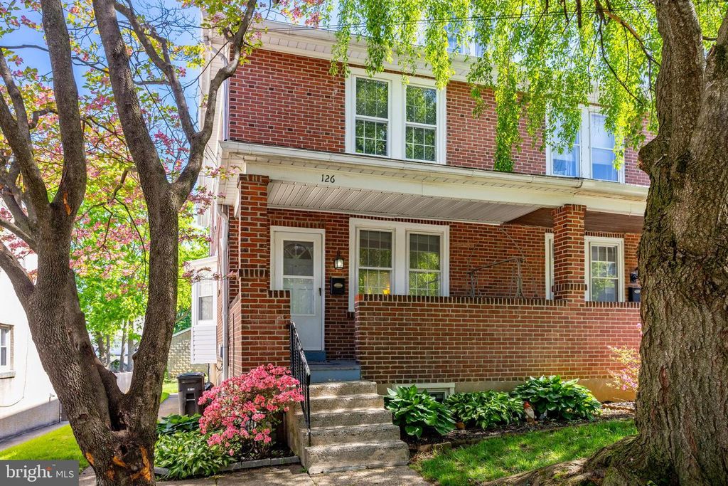 126 W 11TH AVE, Conshohocken, PA 19428