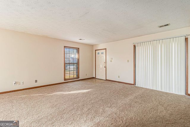 1609 Riverside Trail NE, Conyers, GA 30013