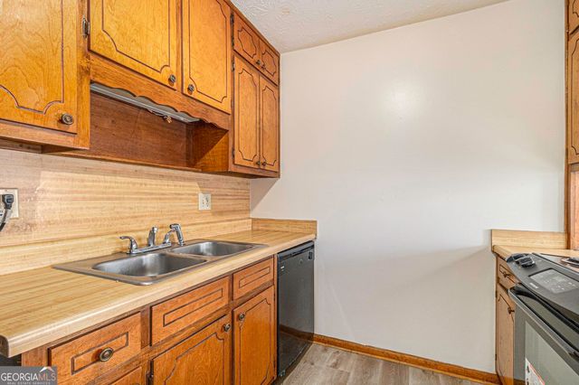 1609 Riverside Trail NE, Conyers, GA 30013