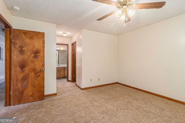 1609 Riverside Trail NE, Conyers, GA 30013