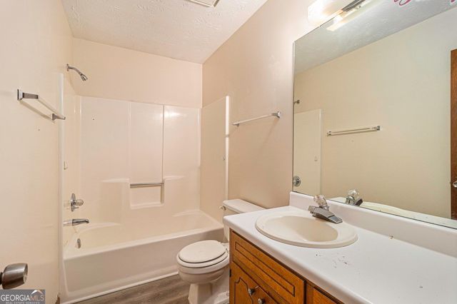 1609 Riverside Trail NE, Conyers, GA 30013