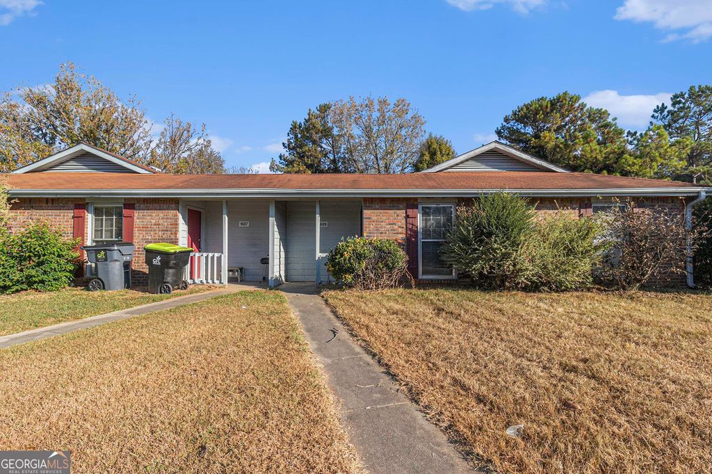 1609 Riverside Trail NE, Conyers, GA 30013