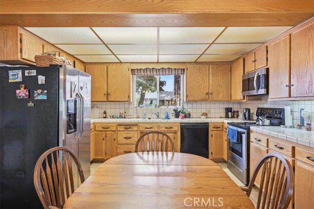 2004 E Campus, Hemet, CA 92544